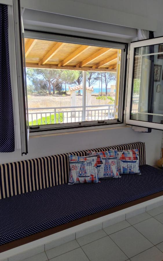 Fully Equipped Beach House At Pachia Ammos Plytra ภายนอก รูปภาพ